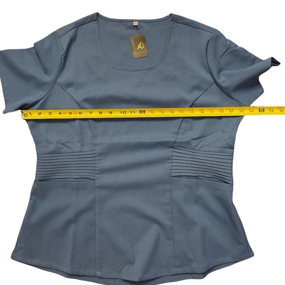 Rant Medical Scrub Top. Ceil Blue. Size Medium - Picture 6 of 9